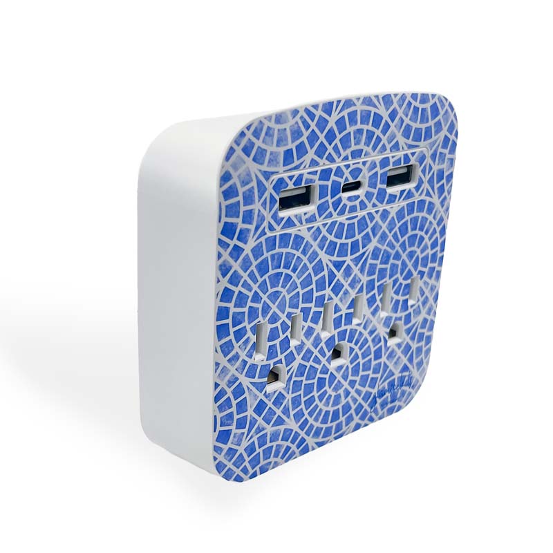 Glamsockets™ Surge Protector With Phone Holder